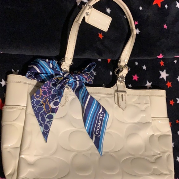 Handbag - Picture 7 of 7